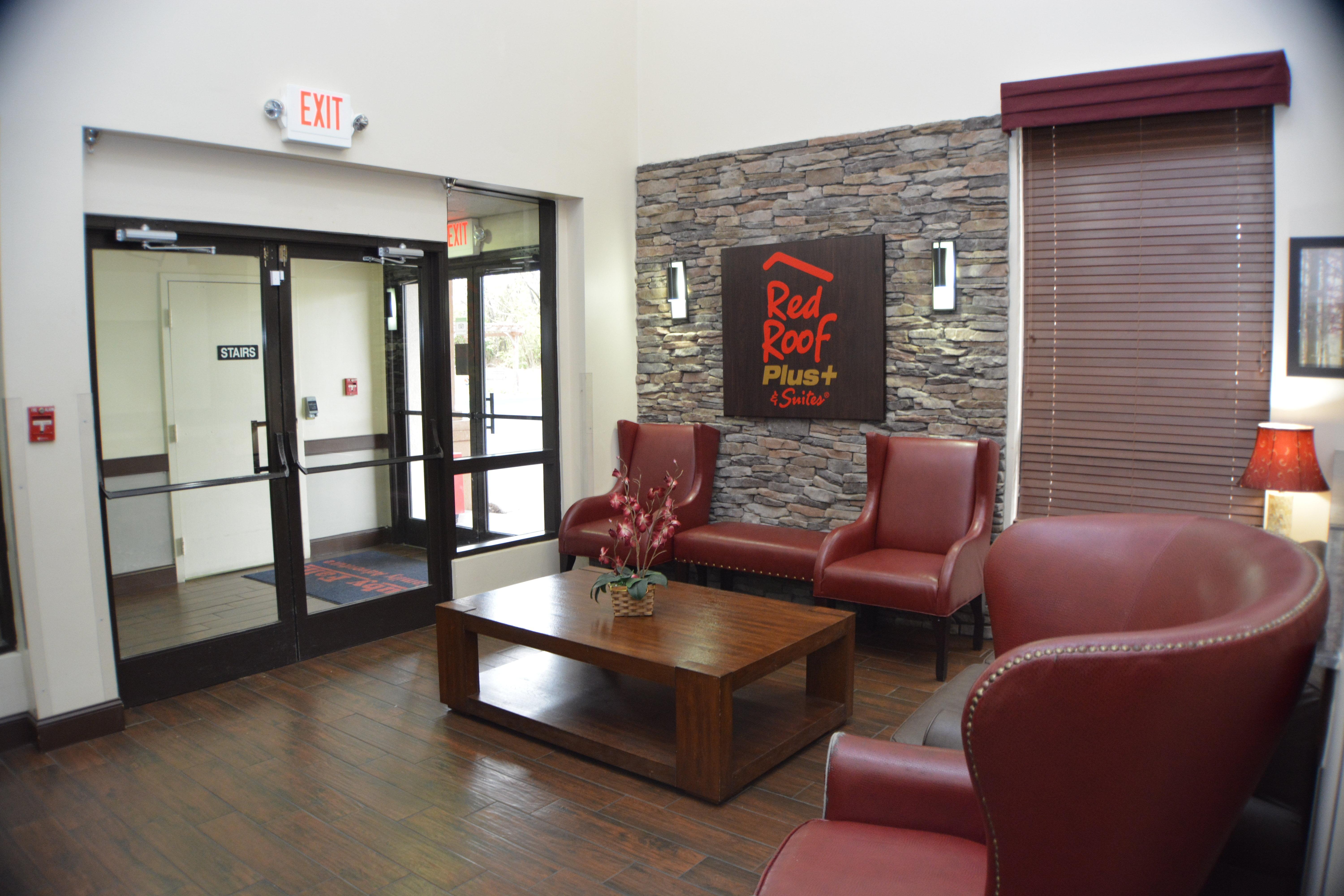 Red Roof Inn Plus+ & Suites Chattanooga - Downtown Екстер'єр фото