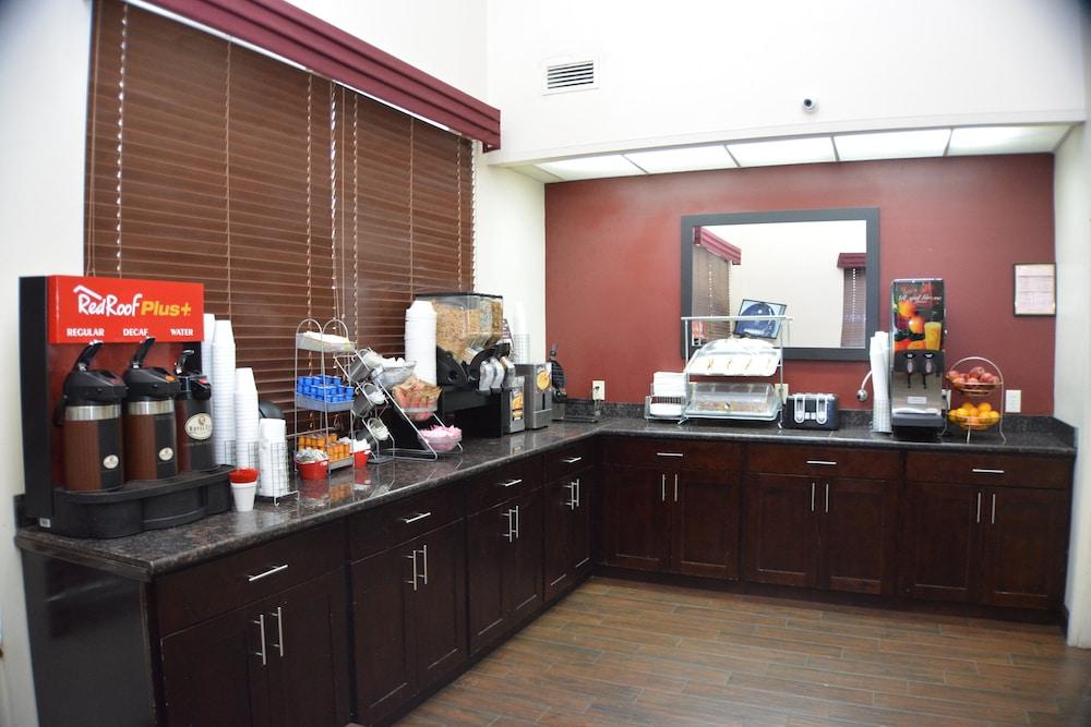 Red Roof Inn Plus+ & Suites Chattanooga - Downtown Екстер'єр фото