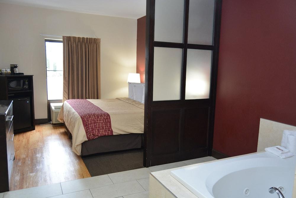 Red Roof Inn Plus+ & Suites Chattanooga - Downtown Екстер'єр фото
